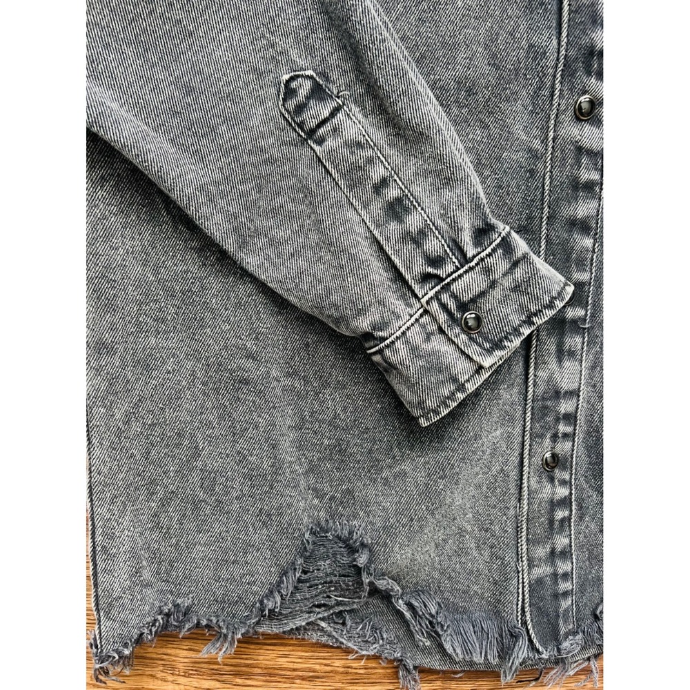 Forever 21 Men Distressed Denim Shirt Gray Frayed Hem Long Sleeve Snap Button S - Picture 3 of 6